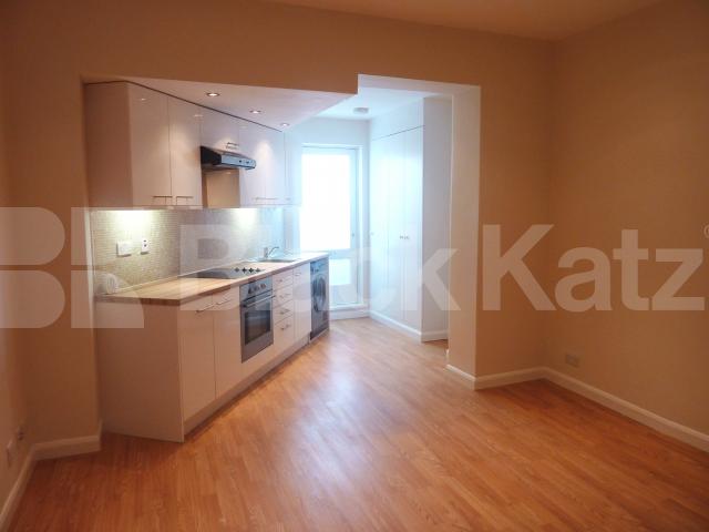 			New Instruction, 2 Bedroom, 1 bath, 1 reception Flat			 Grays Inn Road, Kings Cross